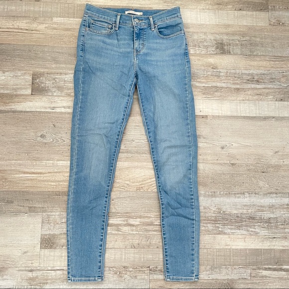 Levi’s 710 Super Skinny Ripped Jean in Ontario Spring Light Wash - Picture 5 of 10